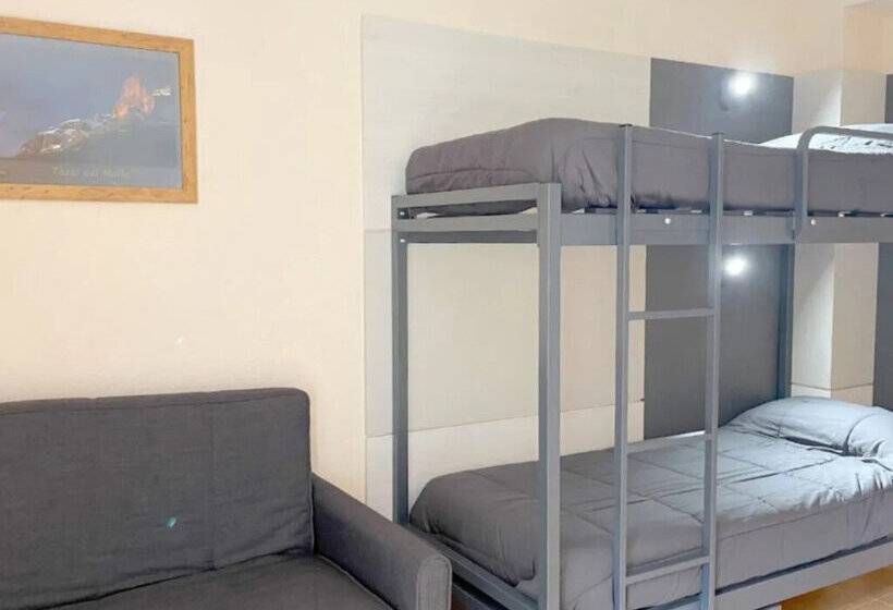 Apartamentos Midi 3000