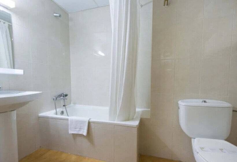 Apartamentos Midi 3000