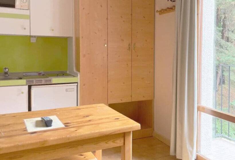 Apartamentos Midi 3000