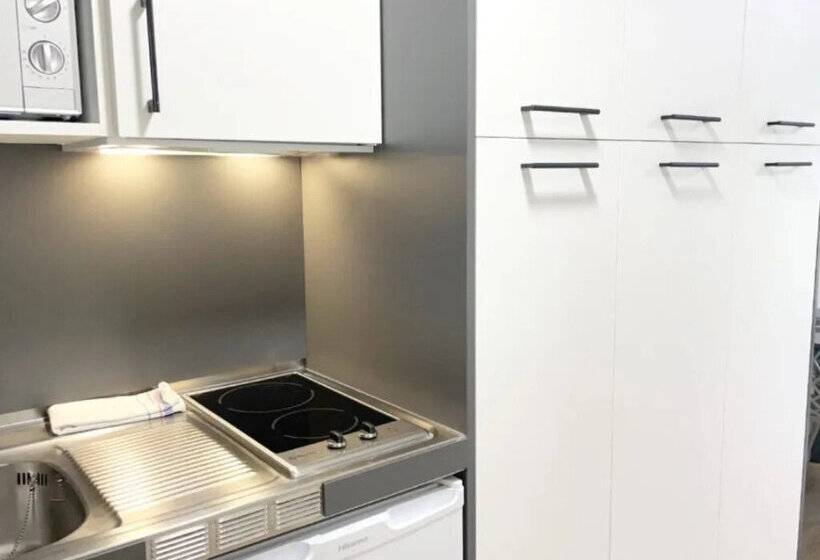 Apartamentos Midi 3000