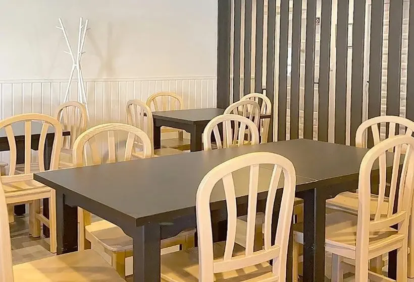 Apartamentos Midi 3000