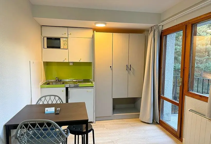 Apartamentos Midi 3000