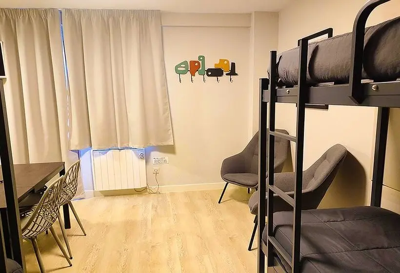 Apartamentos Midi 3000