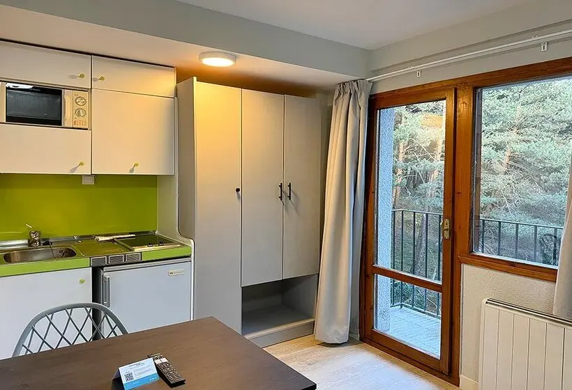 Apartamentos Midi 3000