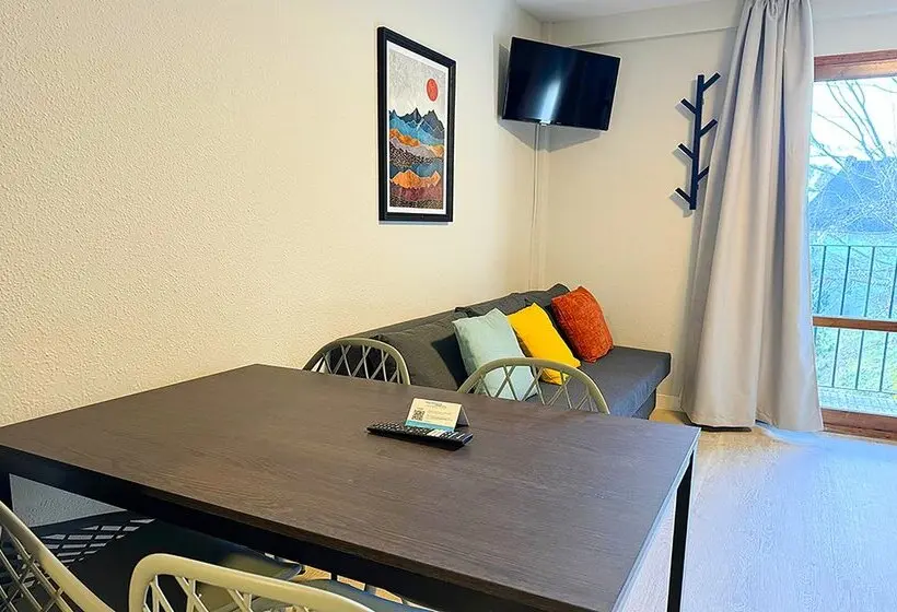Apartamentos Midi 3000
