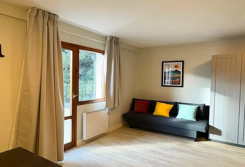Apartamentos Midi 3000