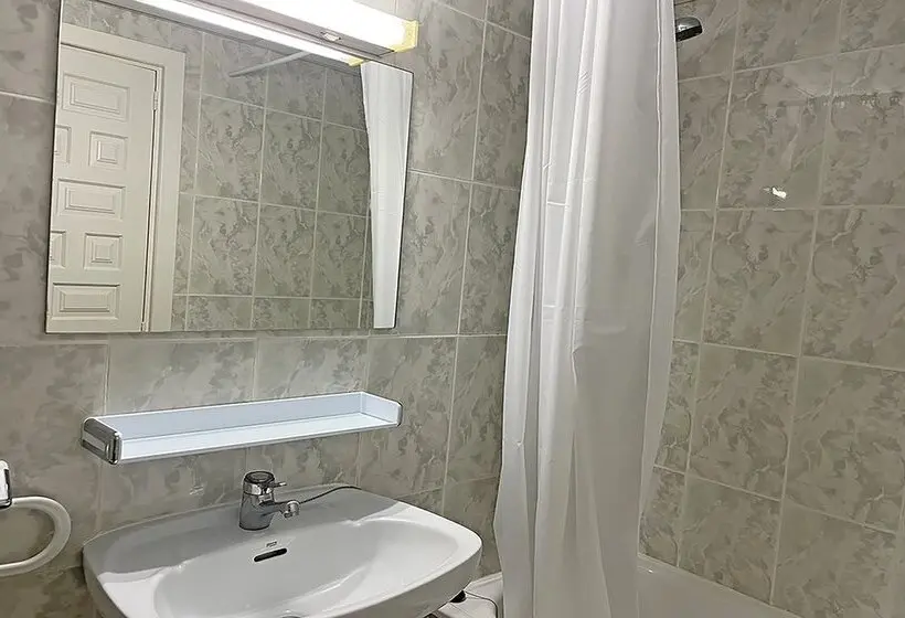 Apartamentos Midi 3000