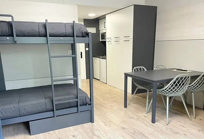 Apartamentos Midi 3000