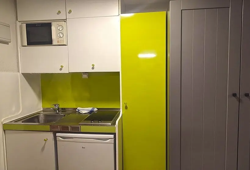 Apartamentos Midi 3000
