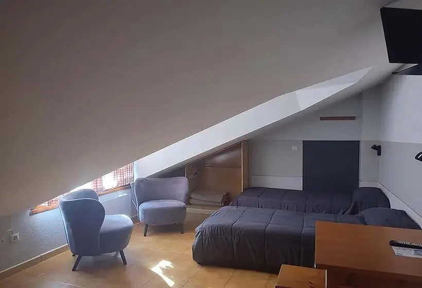Apartamentos Midi 3000