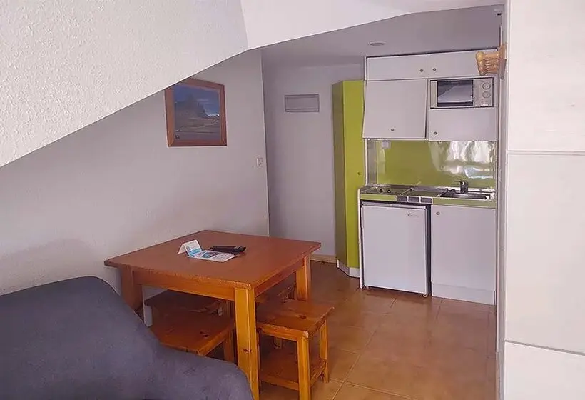Apartamentos Midi 3000