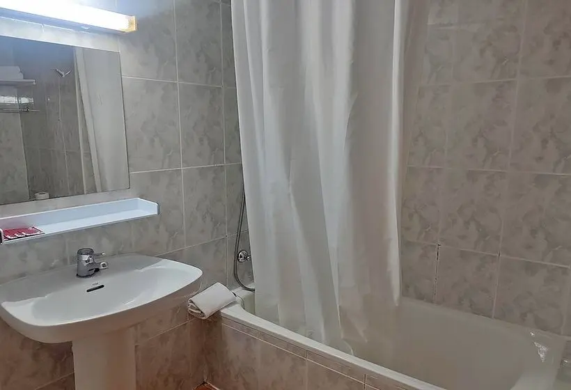 Apartamentos Midi 3000