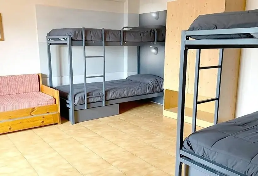 Apartamentos Midi 3000