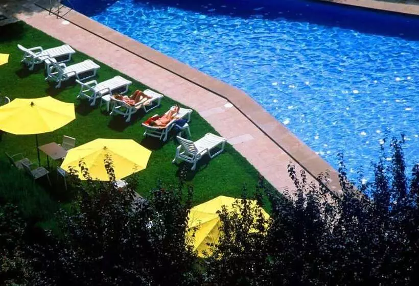 Apartamentos Pessets Adelaida