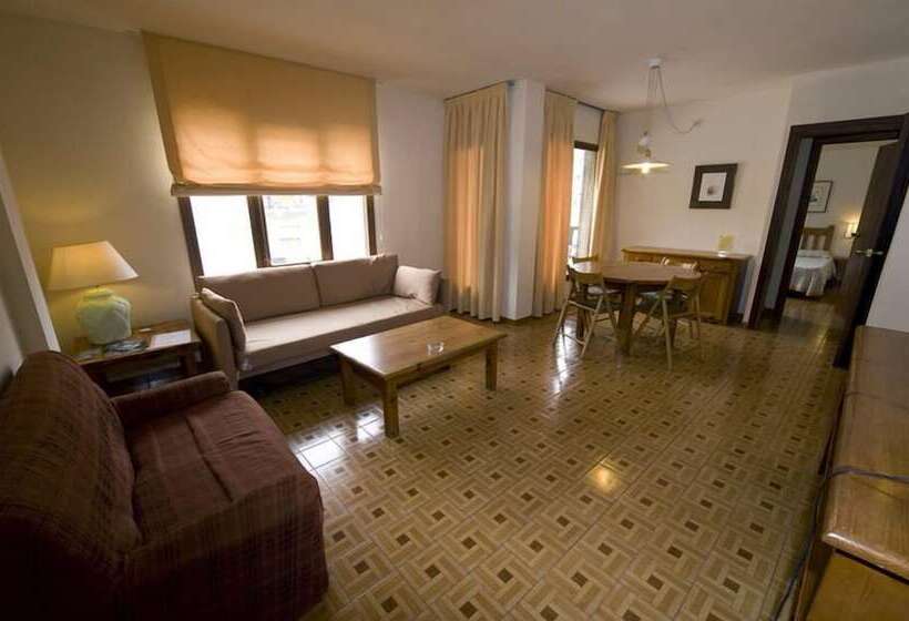 Apartamentos Pessets Adelaida