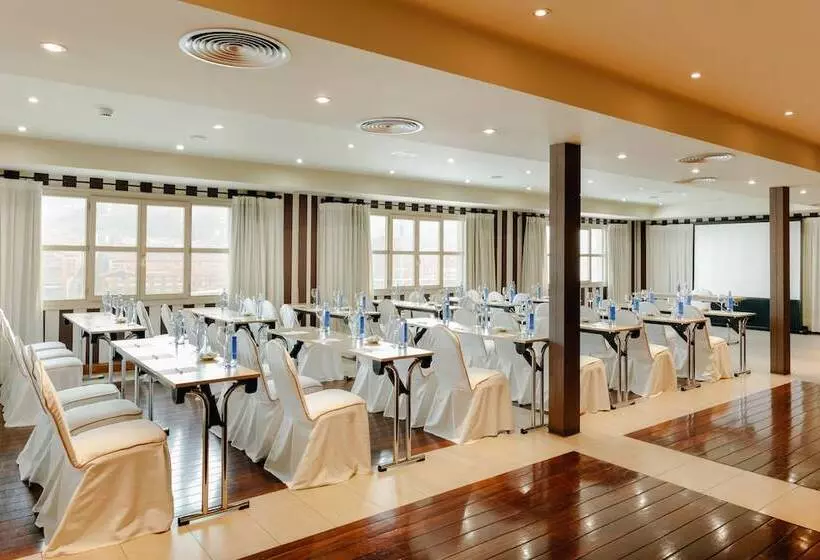 ホテル Abba Euskalduna