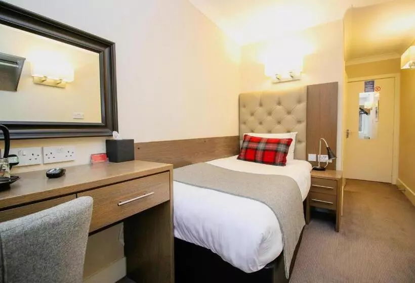 בית מלון כפרי Ambassador