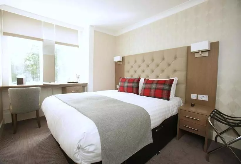 בית מלון כפרי Ambassador