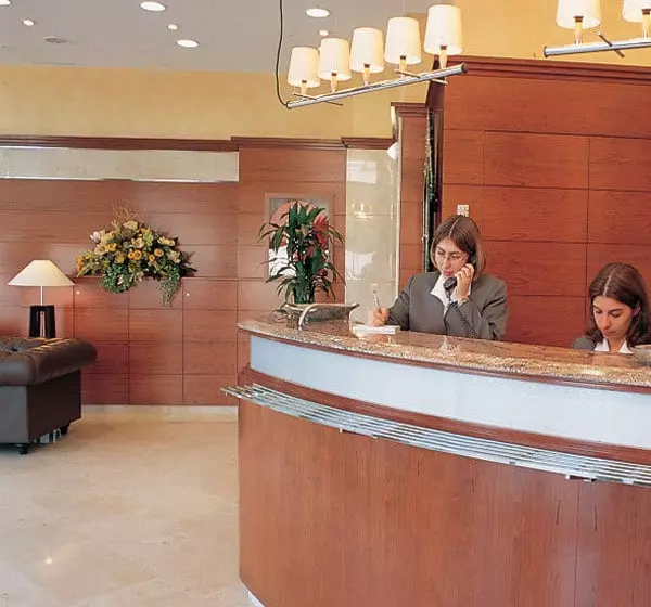 هتل Aristol - Sagrada Familia