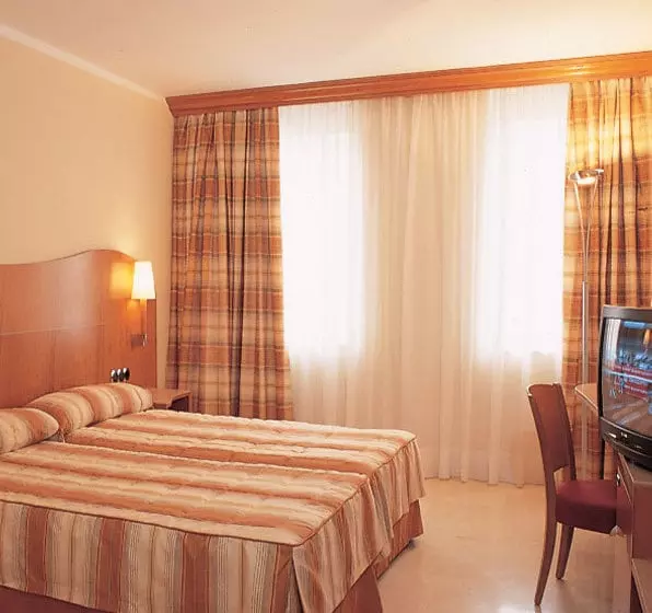 هتل Aristol - Sagrada Familia