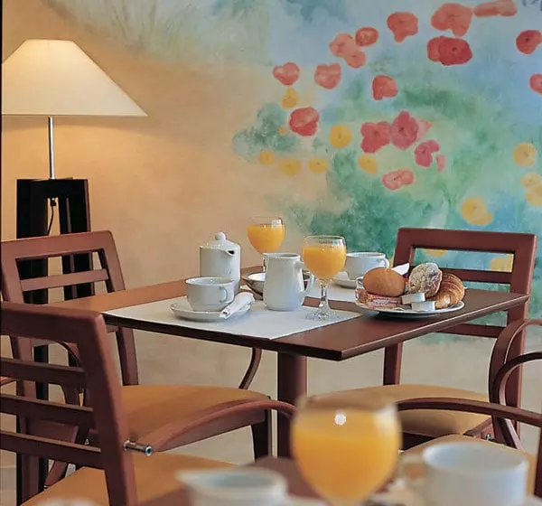 هتل Aristol - Sagrada Familia