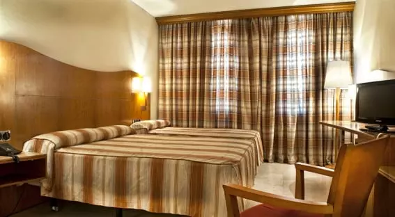 هتل Aristol - Sagrada Familia