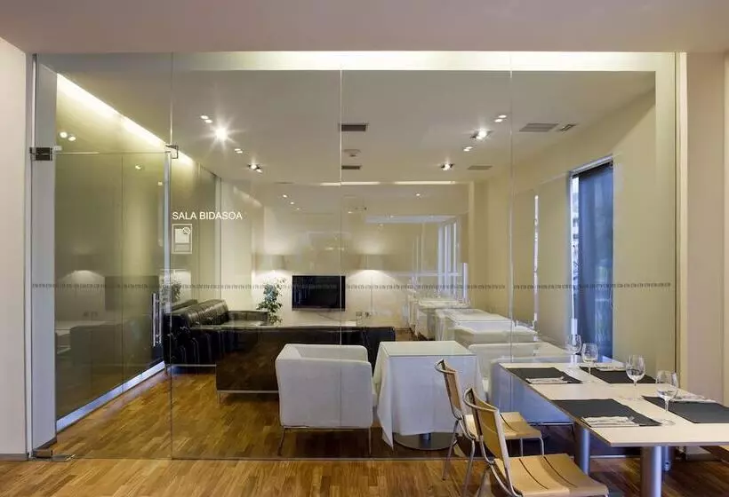 Otel Kyriad Direct Eth Irun