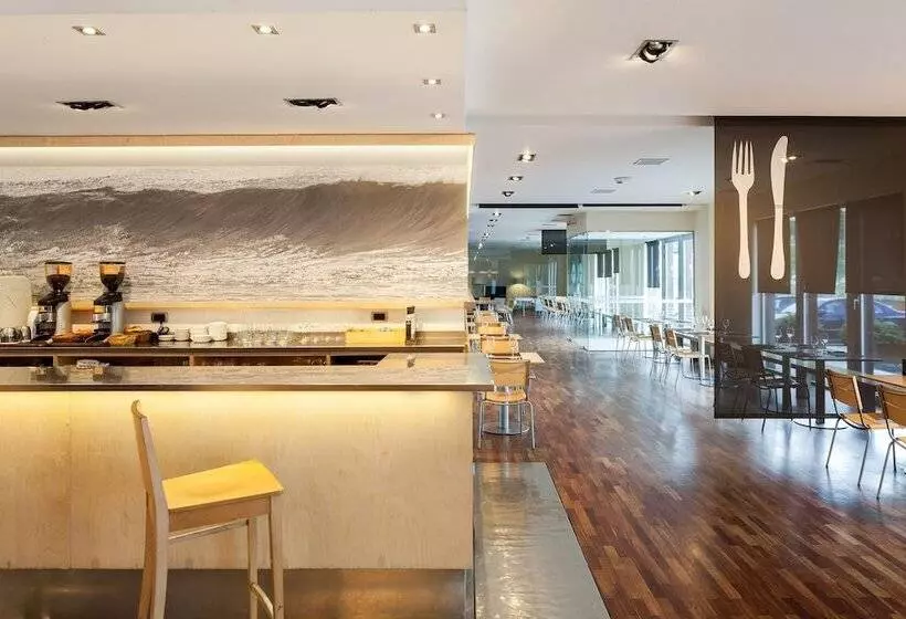 Otel Kyriad Direct Eth Irun