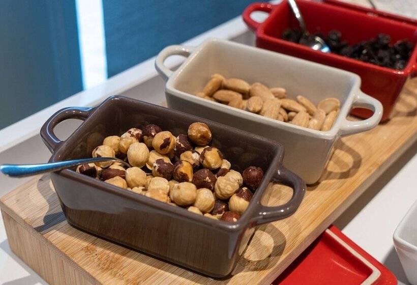 هتل Kyriad Direct Eth Irun