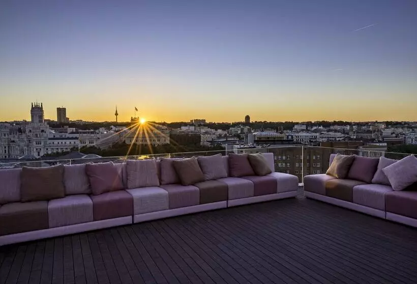 هتل NH Collection Madrid Suecia