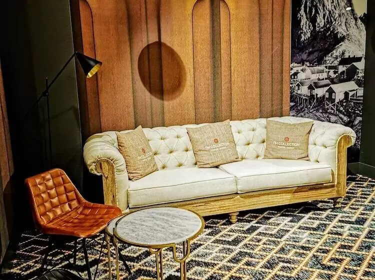 هتل NH Collection Madrid Suecia