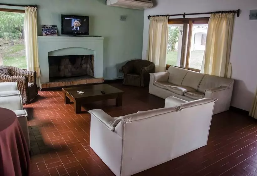 هتل Posta Del Lago