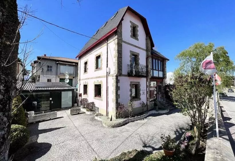 فندق ريفى Posada Villa Rosa