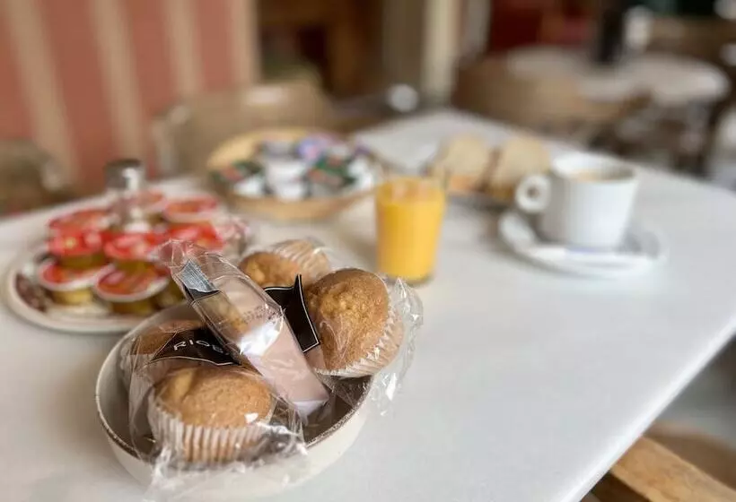 فندق ريفى Posada Villa Rosa