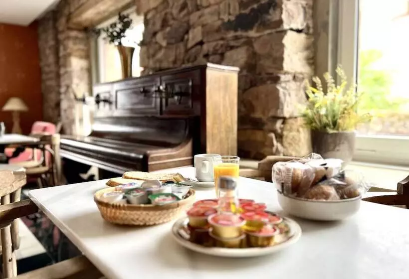 فندق ريفى Posada Villa Rosa