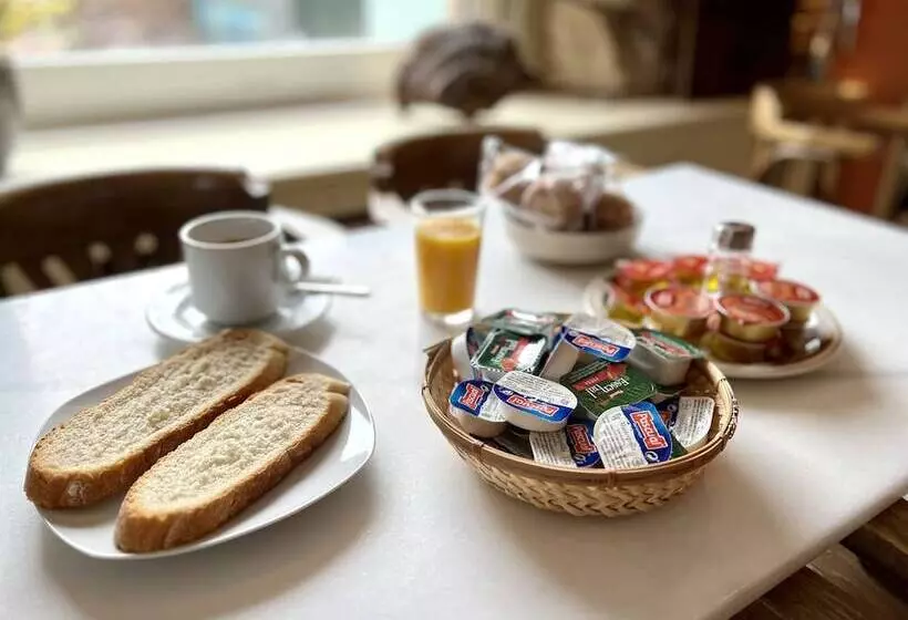 فندق ريفى Posada Villa Rosa