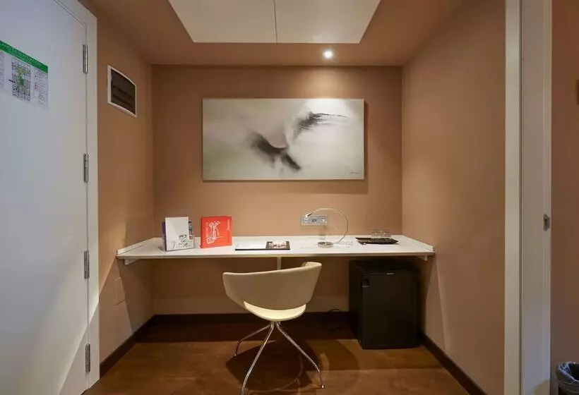 هتل Silken Monumental Naranco