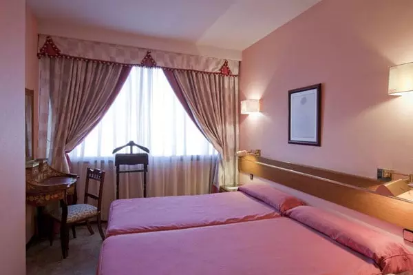 Hotel Foxa 32