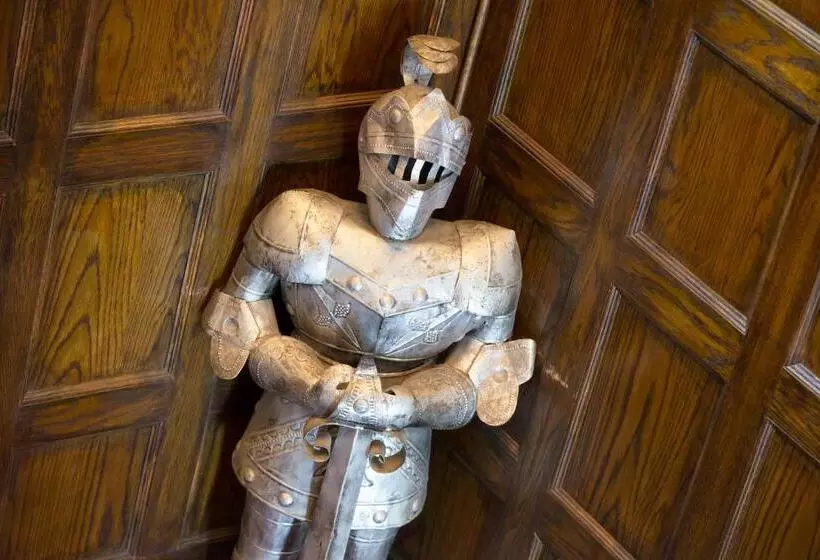 هتل The King's Head