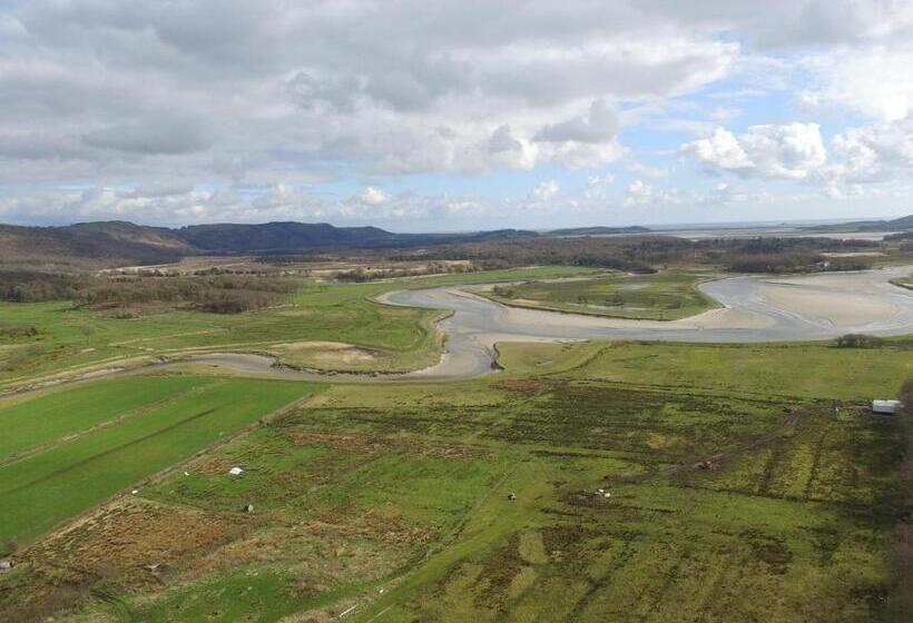 ホテル Rusland Pool