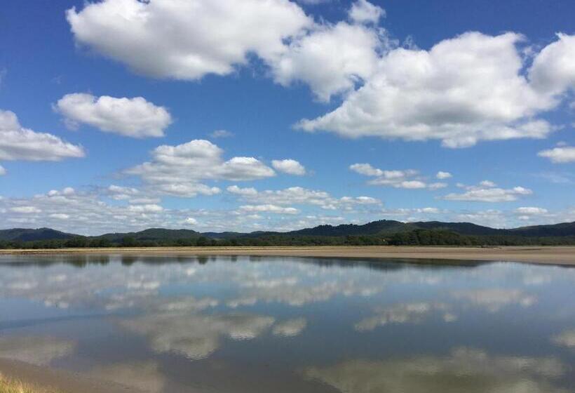 ホテル Rusland Pool