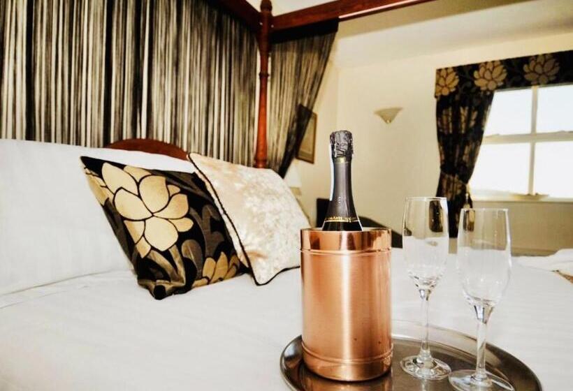 ホテル Rusland Pool