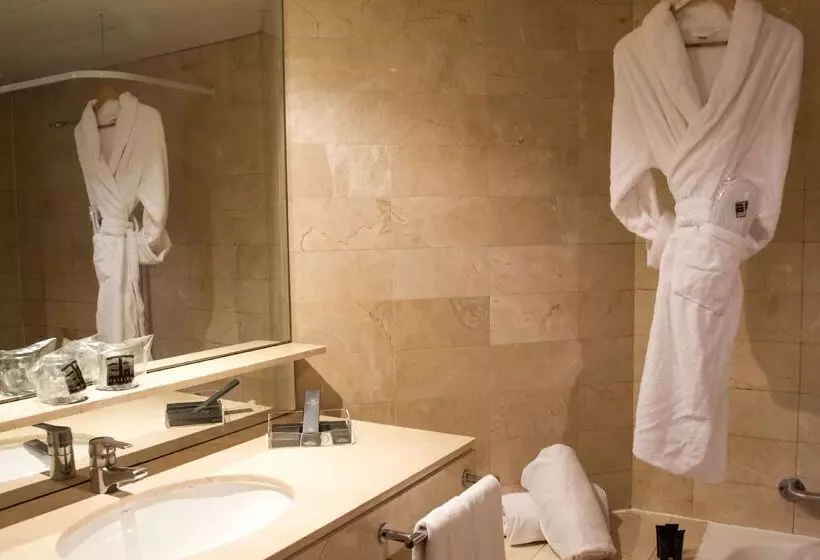 Отель Viladomat