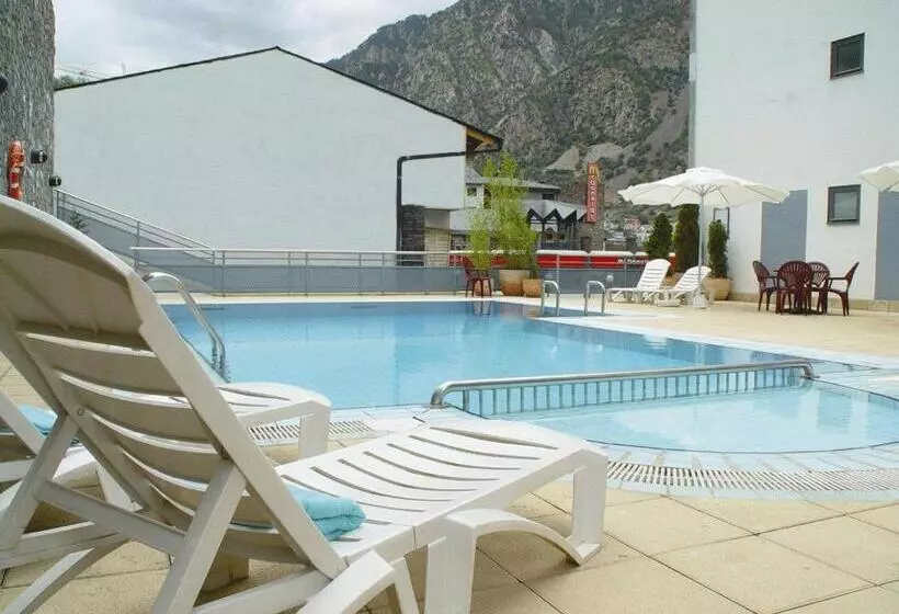 هتل Zenit Diplomatic