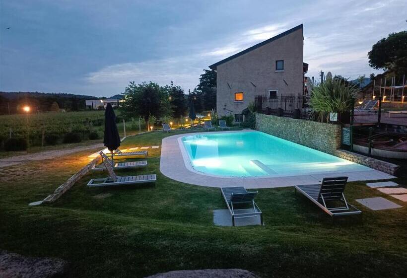 בית מלון כפרי Agriturismo Corte Patrizia