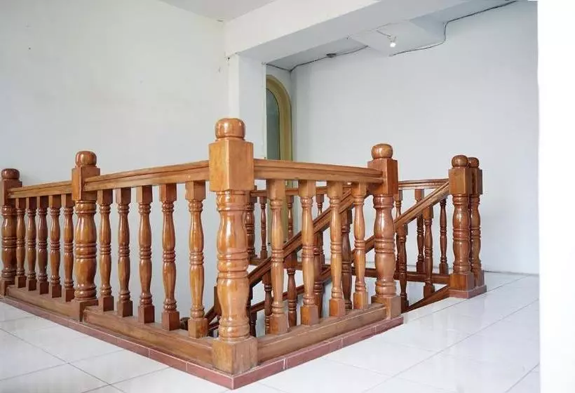 ホテル Spot On 2186 Pondok Mahkota