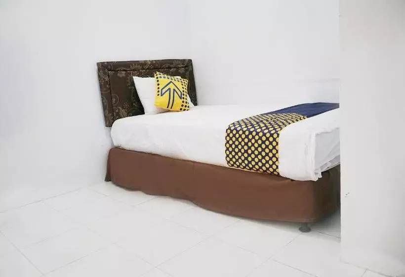 ホテル Spot On 2186 Pondok Mahkota