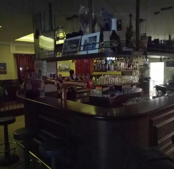 Aamiaismajoitus (B&B) London Cafè