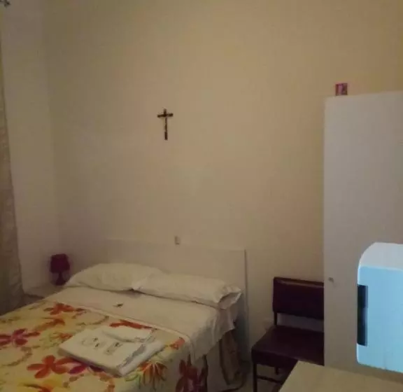 Aamiaismajoitus (B&B) London Cafè