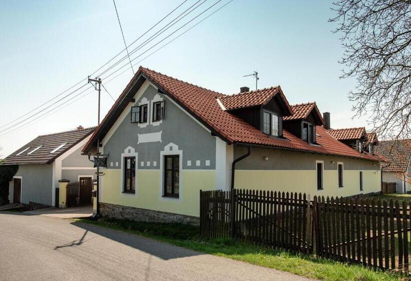 פנסיון Penzion Orlov